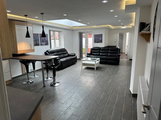 Flat 5 674 Bristol Road All Bills Included - Photo 1