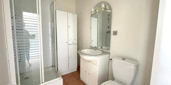 Location Appartement 1 pièce 23m² ST ETIENNE 42000 - Photo 3