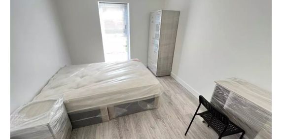 Room in a Shared Flat, The Balbirs, SO17 - Photo 2