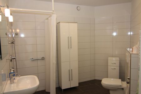 Seniorengerechtes Servicewohnen vom Deutschen Roten Kreuz 2-Zimmer-2.OG-Wohnung mit Balkon - Photo 4