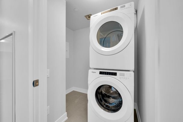 For Lease - 664 Spadina Avenue Unit# 411, Toronto, Ontario - Photo 1