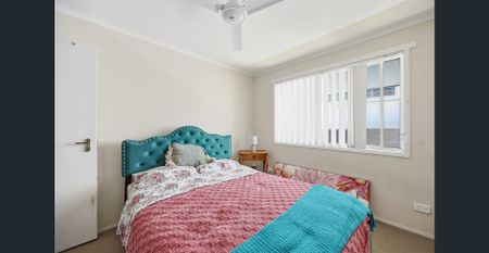 BEACHFRONT APARTMENT WITH STUNNING OCEAN OUTLOOKS - Photo 5