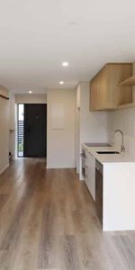 Central Hutt Living - 1 week free rent - Photo 4