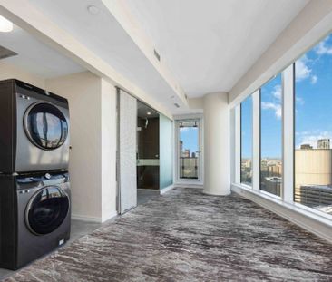 For Lease - 197 YONGE Street, Toronto, Ontario - Photo 1