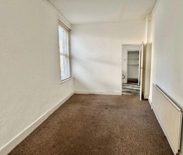 Stoke Newington High Street, London - Photo 5