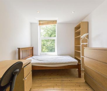 6 bedroom terraced house to rent - Photo 2