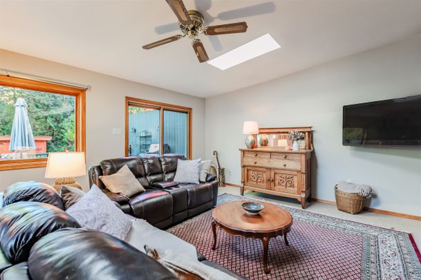 For Lease - 79 Parkhurst Boulevard, Toronto, Ontario - Photo 1