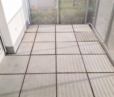 Großzügige 1-Zimmerwohnung im Dachgeschoss - Photo 1