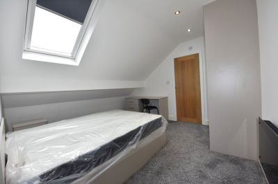 1 bedroom Flat in Flat 2, Leeds - Photo 5