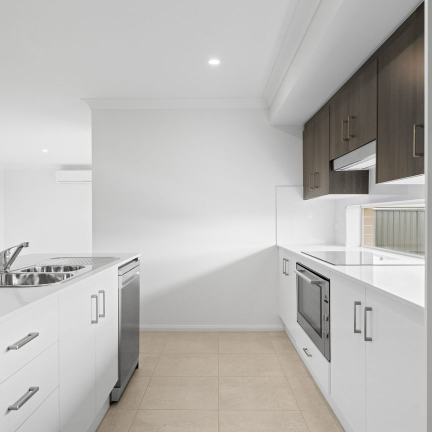 26 Blackwood Cct, Forest Hill NSW 2651 - Photo 1