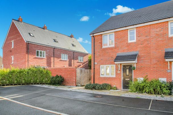 Honeysuckle Way, Raunds - Photo 1