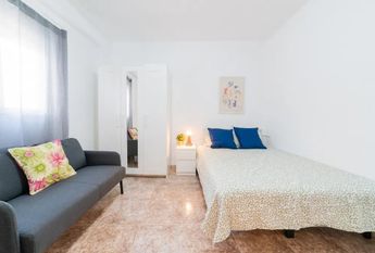 Carrer Verge de lOlivar, Torrent, Valencian Community 46900