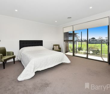Stunning oval views - partially furnished - Photo 5