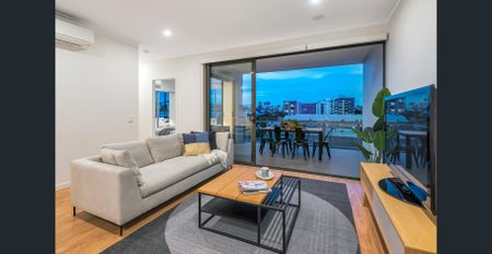 North facing 2 bedroom apartment - Break lease - Photo 5