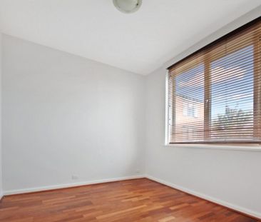 18/388 Toorak Road, South Yarra VIC 3141 - Apartment For Rent | Domain - Photo 3