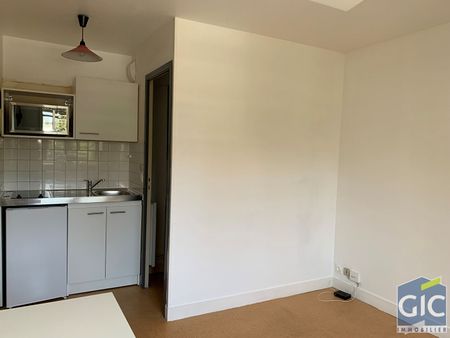 Location Appartement 1 pièce 14m² - Photo 2