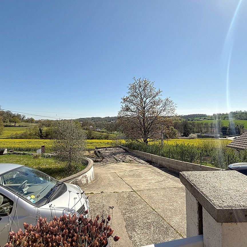 maison individuelle de plain -pied, 125m2, 5 chambres, garage 1700 m2de terrain - Photo 1