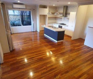 Charming Home with Flexible Layout - Photo 2