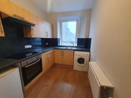 3 bedroom flat to rent - Photo 4