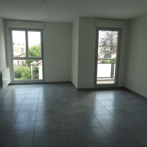 Location Appartement 1 pièce 30m² MEYZIEU 69330 - Photo 1