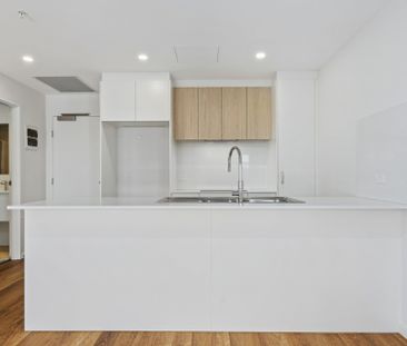 Stylish And Contemporary Design - Photo 4