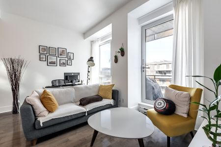 901 Rue de la Commune E., Montréal (Ville-Marie), QC H2L - Photo 2