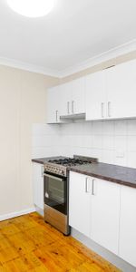 RENOVATED THREE BEDROOM HOME! - Photo 3