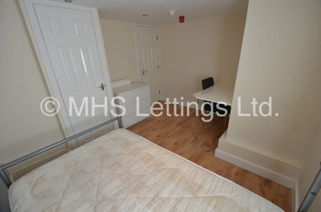 Room 1, 36 Hartley Grove, Leeds, LS6 2LD - Photo 5