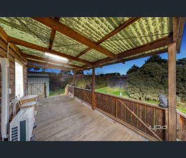 7 Retreat Place, Werribee, Vic 3030 - Photo 3
