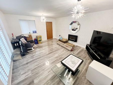 4 bedroom detached bungalow to rent - Photo 2