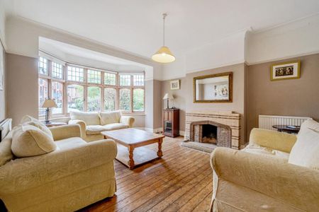 4 bedroom semi-detached house to rent - Photo 3