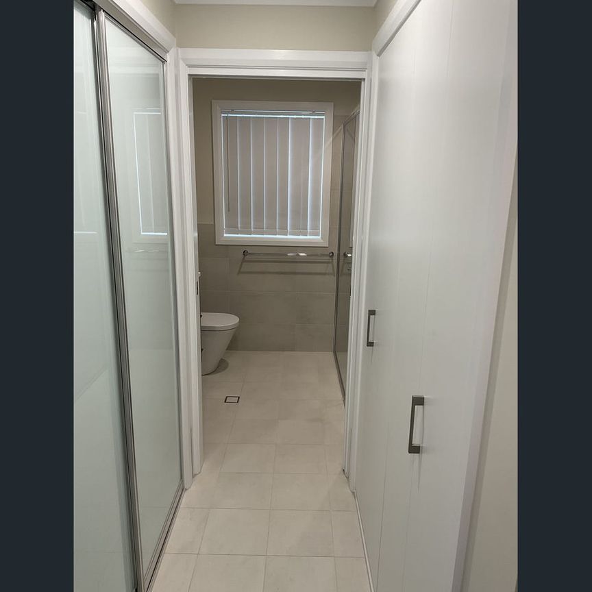 NEAR NEW ONE BEDROOM GRANNY FLAT - Photo 1