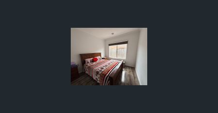 Spacious Family Home in Wollert - Photo 5