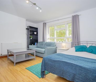 Studio to rent - Photo 2