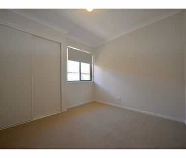 8 Slack Street, Upper Coomera - Photo 6