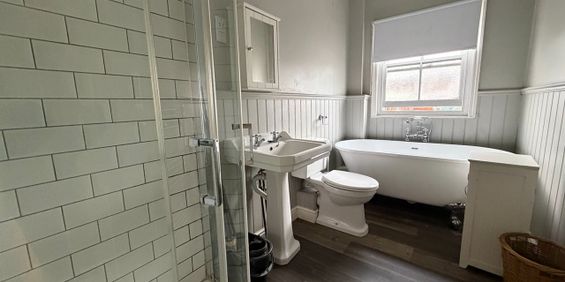 2 Bed Flat, Canute Castle, SO14 - Photo 3