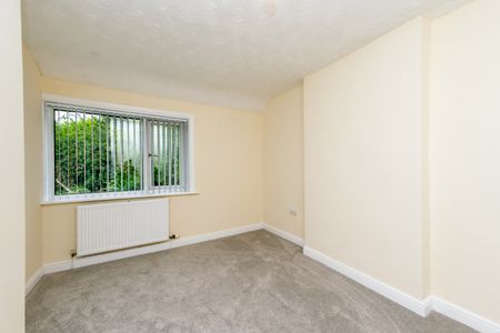 TOPCLIFFE LANE MORLEY LEEDS LS27 0HL - Photo 5