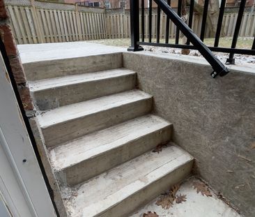 For Lease - 5522 Fleur-De-Lis Court, Mississauga, Ontario - Photo 2
