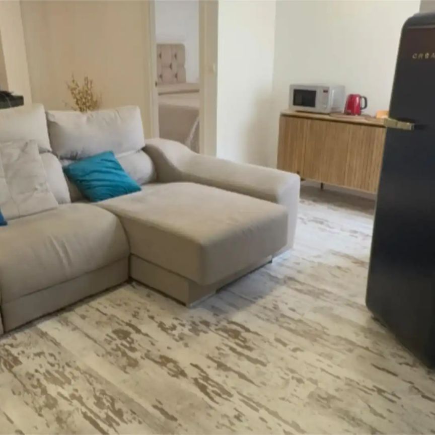 Loft de alquiler en Calle Reyes Católicos, 17, Ensanche - Diputación - Photo 1