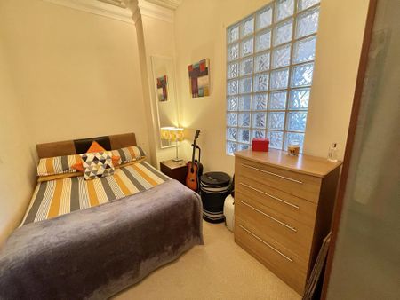 1 bedroom flat to rent - Photo 3
