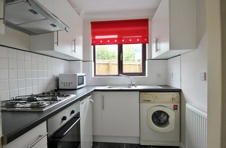 1 bedroom end of terrace house to rent - Photo 3