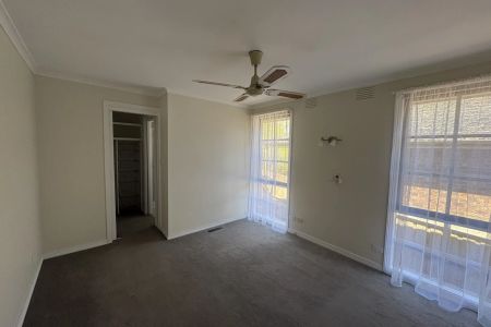 Great family home in a prime position - Photo 3