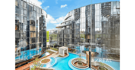 Elegant One-Bedroom Living at St. Boulevard - Photo 3