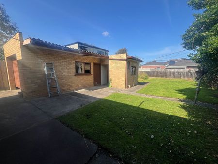 37 Dunne Street, Kingsbury, VIC 3083 - Photo 4