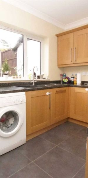2 bed House for rent - Photo 1