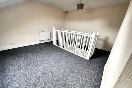 Alexandra Road - Photo 3