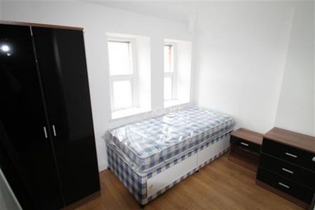 TO LET, 7 BEDROOM HOUSE - Photo 4