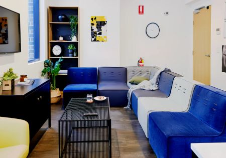 6 Bedroom Apartment - Photo 4