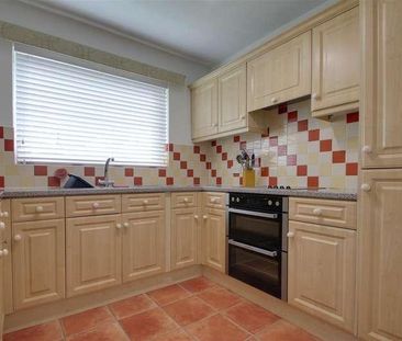 Wakehurst Court, St Georges Road, Worthing, BN11 - Photo 4