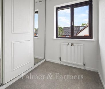 3 bedroom link detached house to rent - Photo 4